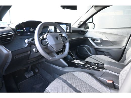 Peugeot e-2008 EV Allure 54 kWh 3 Fase 94,7%SOH! | Navigatie | Achteruitrijcamera | Climate Control | Full-LED |... ActivLease financial lease