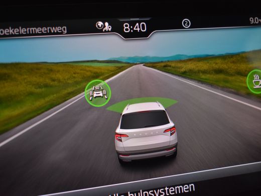 Skoda Karoq 1.0 TSI Business Edition 110Pk | Glazen Panorama-dak | Stoelverwarming | Apple carplay Android au... ActivLease financial lease