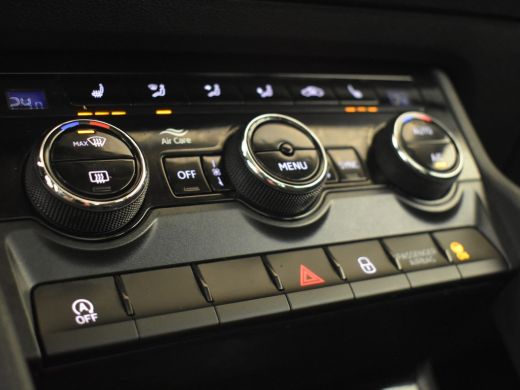 Skoda Karoq 1.0 TSI Business Edition 110Pk | Glazen Panorama-dak | Stoelverwarming | Apple carplay Android au... ActivLease financial lease