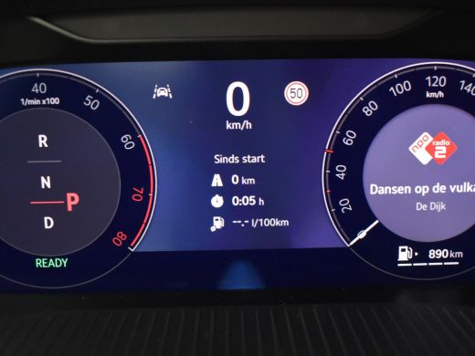 Skoda Octavia Combi Business Edition Plus | Achteruitrijcamera | Chromen grille | Dynamic Chassis Control ActivLease financial lease