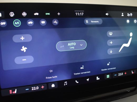 Skoda Octavia Combi Business Edition Plus | Achteruitrijcamera | Chromen grille | Dynamic Chassis Control ActivLease financial lease