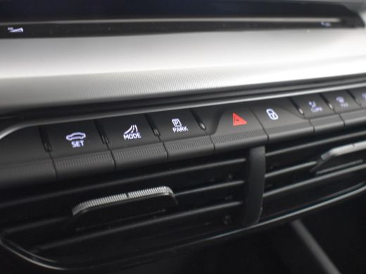 Skoda Octavia Combi Business Edition Plus | Achteruitrijcamera | Chromen grille | Dynamic Chassis Control ActivLease financial lease