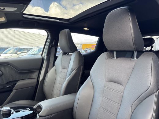 Suzuki e Vitara 61kWH Style 100% Electrisch | Panoramadak | 19inch LM Velgen | Parkeersensoren voor en achter | ActivLease financial lease