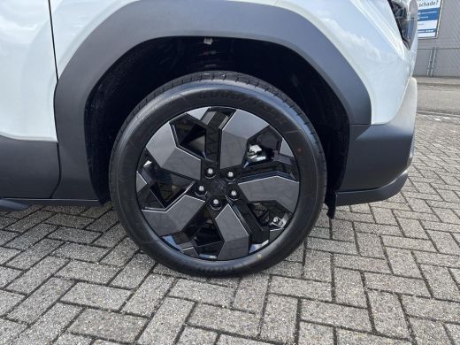 Suzuki e Vitara 61kWH Style 100% Electrisch | Panoramadak | 19inch LM Velgen | Parkeersensoren voor en achter | ActivLease financial lease