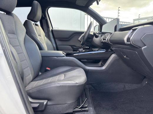 Suzuki e Vitara 61kWH Style 100% Electrisch | Panoramadak | 19inch LM Velgen | Parkeersensoren voor en achter | ActivLease financial lease