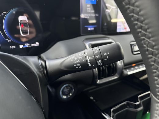 Suzuki e Vitara 61kWH Style 100% Electrisch | Panoramadak | 19inch LM Velgen | Parkeersensoren voor en achter | ActivLease financial lease