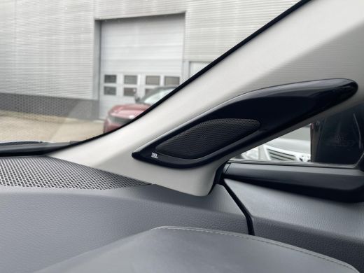 Toyota C-HR 2.0 Hybrid Executive ActivLease financial lease