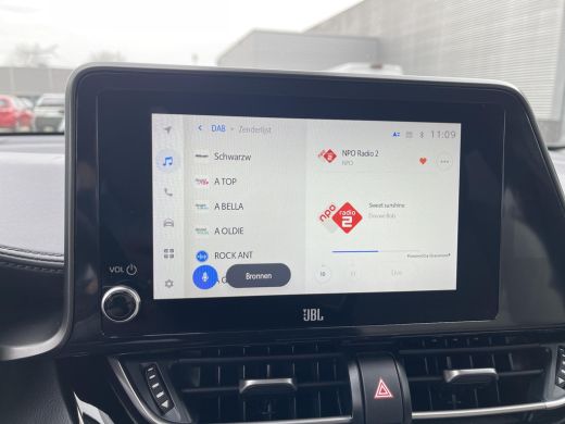 Toyota C-HR 2.0 Hybrid Executive ActivLease financial lease