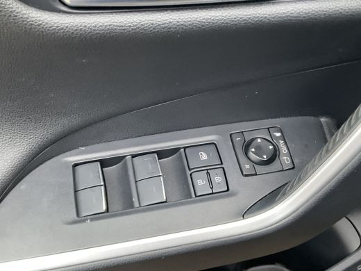 Toyota RAV4 2.5 Hybrid AWD Plug-in Leer Stoel/Stuurverw Carplay Trekhaak Keyless PHEV ActivLease financial lease