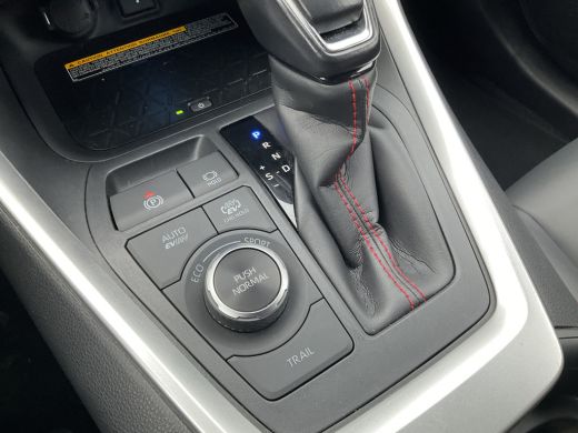 Toyota RAV4 2.5 Hybrid AWD Plug-in Leer Stoel/Stuurverw Carplay Trekhaak Keyless PHEV ActivLease financial lease