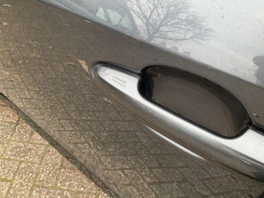 Toyota RAV4 2.5 Hybrid AWD Plug-in Leer Stoel/Stuurverw Carplay Trekhaak Keyless PHEV ActivLease financial lease