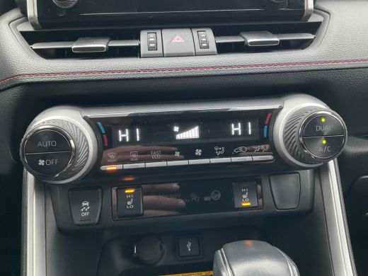 Toyota RAV4 2.5 Hybrid AWD Plug-in Leer Stoel/Stuurverw Carplay Trekhaak Keyless PHEV ActivLease financial lease