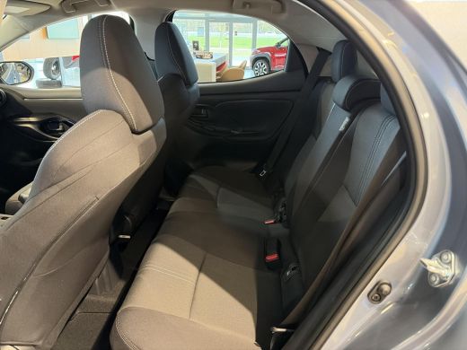 Toyota Yaris 1.5 Hybrid 115 Dynamic comfort ActivLease financial lease