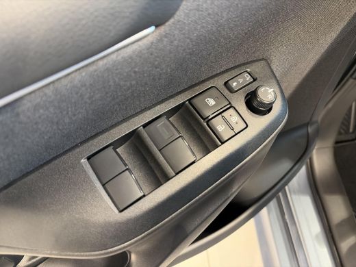 Toyota Yaris 1.5 Hybrid 115 Dynamic comfort ActivLease financial lease