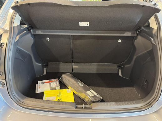 Toyota Yaris 1.5 Hybrid 115 Dynamic comfort ActivLease financial lease