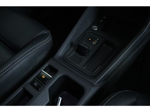 Volkswagen Caddy 2.0 TDI | Cruise Control | Camera | LED | Betimmering | Side Bars | Navi | Carplay | Leder | Virt... ActivLease financial lease