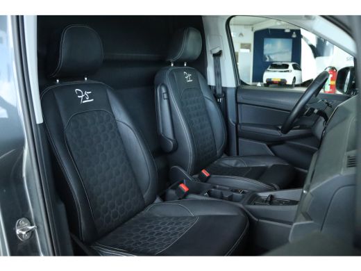 Volkswagen Caddy 2.0 TDI | Cruise Control | Camera | LED | Betimmering | Side Bars | Navi | Carplay | Leder | Virt... ActivLease financial lease