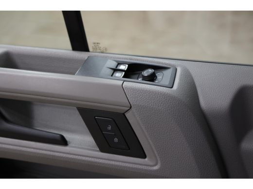 Volkswagen Crafter 2.0 TDI DSG AUTOMAAT BAKWAGEN BE CLIXTAR ActivLease financial lease