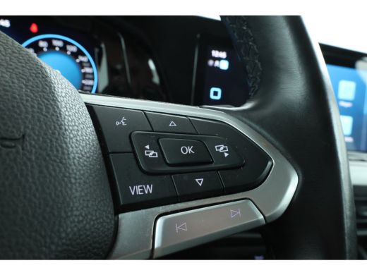 Volkswagen Golf 1.0 TSI Life Business 5 Deurs hb, Navigatie, Airco, ActivLease financial lease