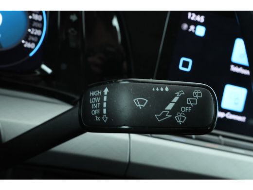 Volkswagen Golf 1.0 TSI Life Business 5 Deurs hb, Navigatie, Airco, ActivLease financial lease