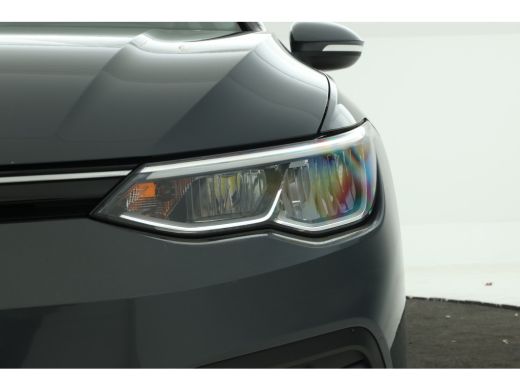 Volkswagen Golf 1.0 TSI Life Business 5 Deurs hb, Navigatie, Airco, ActivLease financial lease