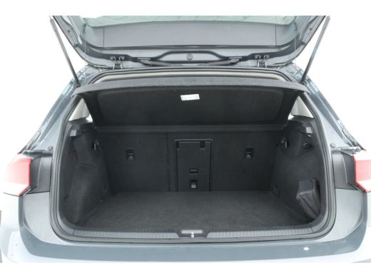 Volkswagen Golf 1.0 TSI Life Business 5 Deurs hb, Navigatie, Airco, ActivLease financial lease