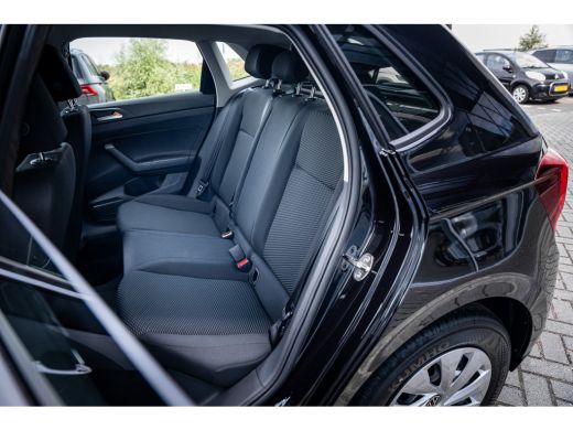 Volkswagen Polo Edition | 'App-Connect' smartphone integratie | Achterlichten LED | Afstandscontrolesysteem (Fron... ActivLease financial lease