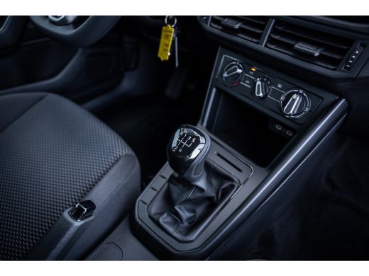 Volkswagen Polo Edition | 'App-Connect' smartphone integratie | Achterlichten LED | Afstandscontrolesysteem (Fron... ActivLease financial lease