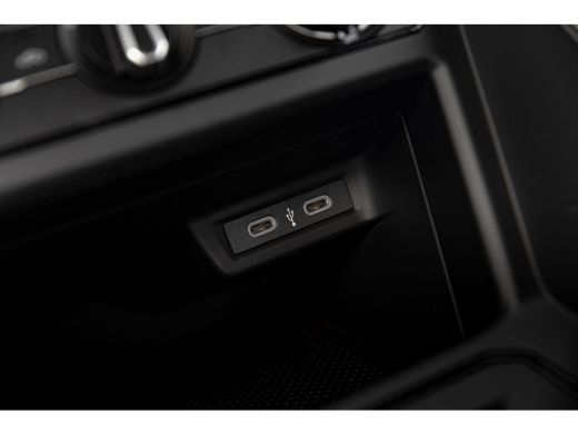 Volkswagen Polo Edition | 'App-Connect' smartphone integratie | Achterlichten LED | Afstandscontrolesysteem (Fron... ActivLease financial lease