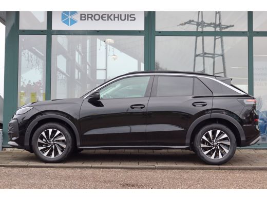 Volkswagen T-Roc Life First Edition | 'App-Connect' draadloze smartphone integratie | Automatische afstandsregelin... ActivLease financial lease