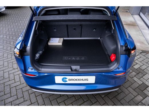 Volkswagen T-Roc Life First Edition | 'App-Connect' draadloze smartphone integratie | Automatische afstandsregelin... ActivLease financial lease