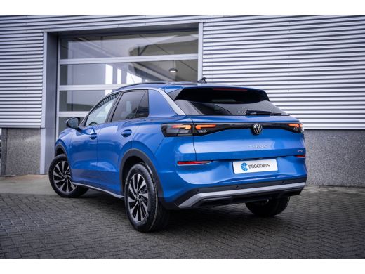Volkswagen T-Roc Life First Edition | 'App-Connect' draadloze smartphone integratie | Automatische afstandsregelin... ActivLease financial lease