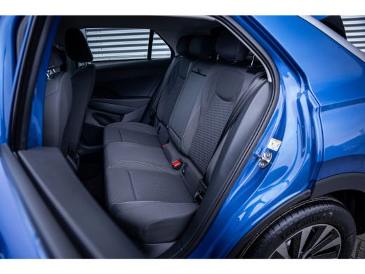 Volkswagen T-Roc Life First Edition | 'App-Connect' draadloze smartphone integratie | Automatische afstandsregelin... ActivLease financial lease