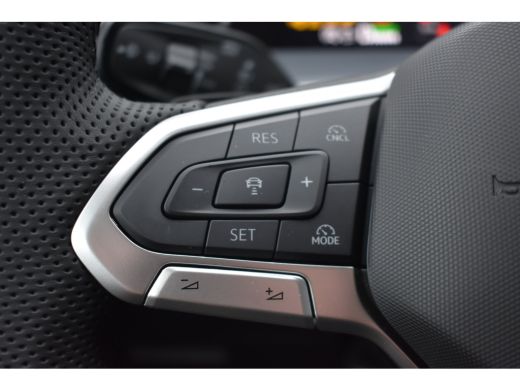 Volkswagen Tayron R-Line Edition | 'App-Connect' draadloze smartphone integratie | Automatische afstandsregeling (A... ActivLease financial lease