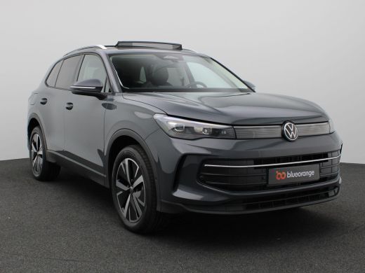 Volkswagen Tiguan 1.5 eHybrid Life Edition 204PK DSG Pano-Schuifdak, Trekhaak, 19" LM Velgen, Navi via apple carpla... ActivLease financial lease
