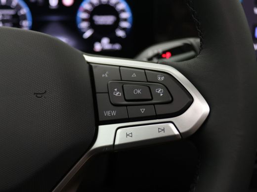 Volkswagen Tiguan 1.5 eHybrid Life Edition 204PK DSG Pano-Schuifdak, Trekhaak, 19" LM Velgen, Navi via apple carpla... ActivLease financial lease