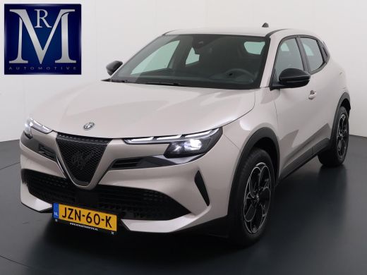 Alfa Romeo Junior Elettrica 54 kWh | 15.000KM!! | FABRIEKSGARANTIE | APPLE CARPLAY| ANDROID AUTO| UNIEKE KLEUR! | A...