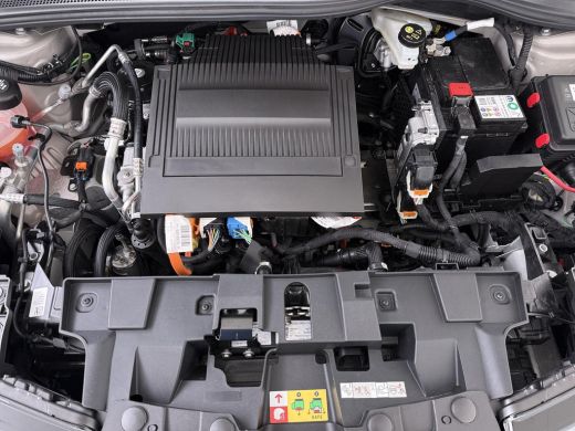 Alfa Romeo Junior Elettrica 54 kWh | 15.000KM!! | FABRIEKSGARANTIE | APPLE CARPLAY| ANDROID AUTO| UNIEKE KLEUR! | A... ActivLease financial lease