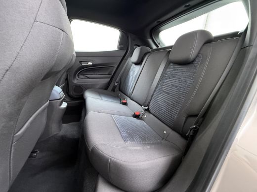 Alfa Romeo Junior Elettrica 54 kWh | 15.000KM!! | FABRIEKSGARANTIE | APPLE CARPLAY| ANDROID AUTO| UNIEKE KLEUR! | A... ActivLease financial lease