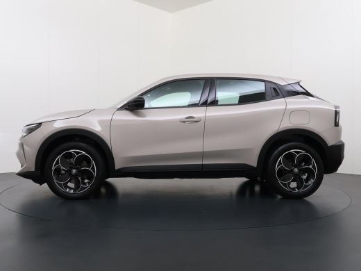 Alfa Romeo Junior Elettrica 54 kWh | 15.000KM!! | FABRIEKSGARANTIE | APPLE CARPLAY| ANDROID AUTO| UNIEKE KLEUR! | A... ActivLease financial lease