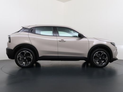 Alfa Romeo Junior Elettrica 54 kWh | 15.000KM!! | FABRIEKSGARANTIE | APPLE CARPLAY| ANDROID AUTO| UNIEKE KLEUR! | A... ActivLease financial lease