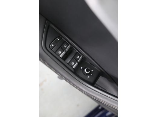 Audi A4 Avant 40 TFSI 190PK SPORT S-LINE Navigatie | Trekhaak wegklapbaar | Climate control | Carplay |  ... ActivLease financial lease