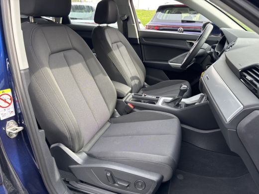 Audi Q3 45 TFSI e 245PK BUSINESS EDITION CARPLAY/ACC/STUURVERW. ActivLease financial lease