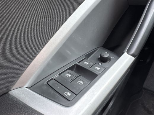 Audi Q3 45 TFSI e 245PK BUSINESS EDITION CARPLAY/ACC/STUURVERW. ActivLease financial lease