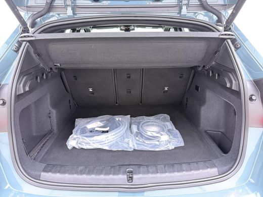 BMW iX1 xDrive30 67 kWh VAN &euro; 41.900,- VOOR &euro; 38.440,- UW LENTEVOORDEEL: &euro; 3.460,-!| M-SPORT| COMPLEET | ... ActivLease financial lease