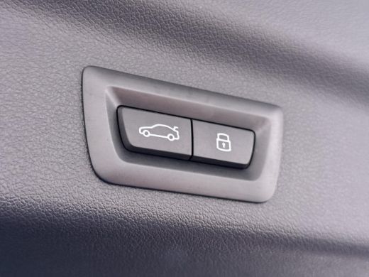 BMW iX1 xDrive30 67 kWh VAN &euro; 41.900,- VOOR &euro; 38.440,- UW LENTEVOORDEEL: &euro; 3.460,-!| M-SPORT| COMPLEET | ... ActivLease financial lease