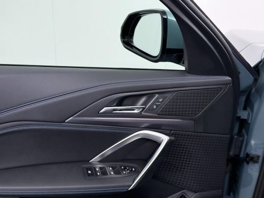 BMW iX1 xDrive30 67 kWh VAN &euro; 41.900,- VOOR &euro; 38.440,- UW LENTEVOORDEEL: &euro; 3.460,-!| M-SPORT| COMPLEET | ... ActivLease financial lease