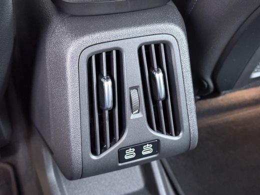 BMW iX1 xDrive30 67 kWh VAN &euro; 41.900,- VOOR &euro; 38.440,- UW LENTEVOORDEEL: &euro; 3.460,-!| M-SPORT| COMPLEET | ... ActivLease financial lease