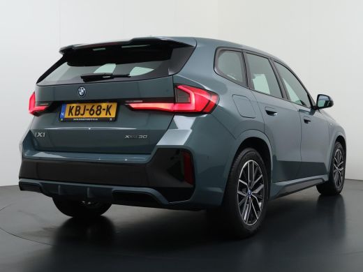 BMW iX1 xDrive30 67 kWh VAN &euro; 41.900,- VOOR &euro; 38.440,- UW LENTEVOORDEEL: &euro; 3.460,-!| M-SPORT| COMPLEET | ... ActivLease financial lease