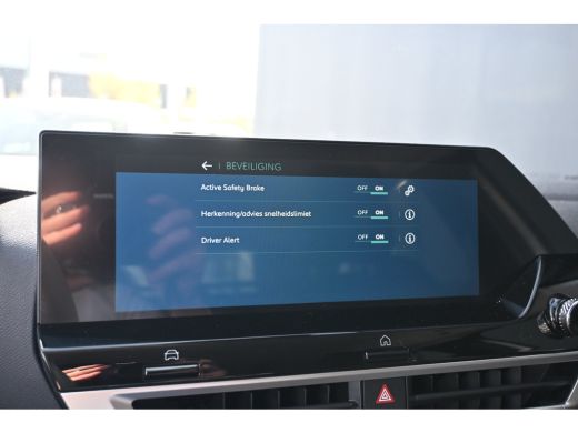 Citroën &euml;-C4 Feel 50 kWh 3 Fase 92%SOH! | Navi By App | Apple Carplay | Android Auto | Climate Control | Cruis... ActivLease financial lease